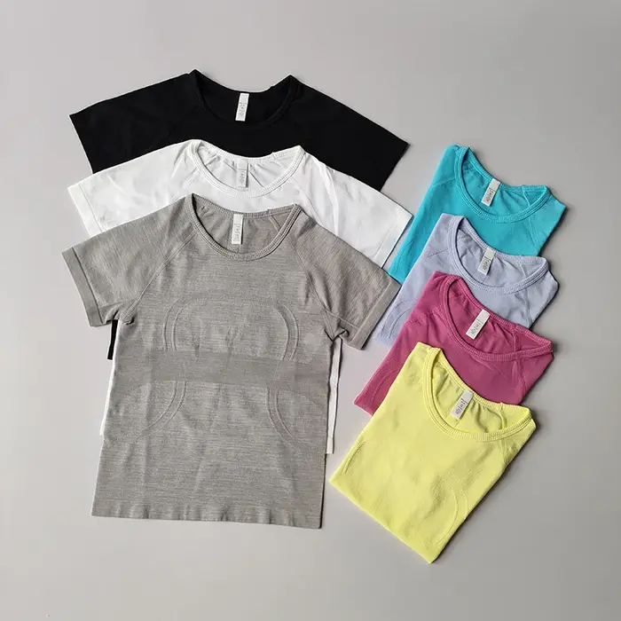 T-shirt de fitness pour femmes à manches courtes