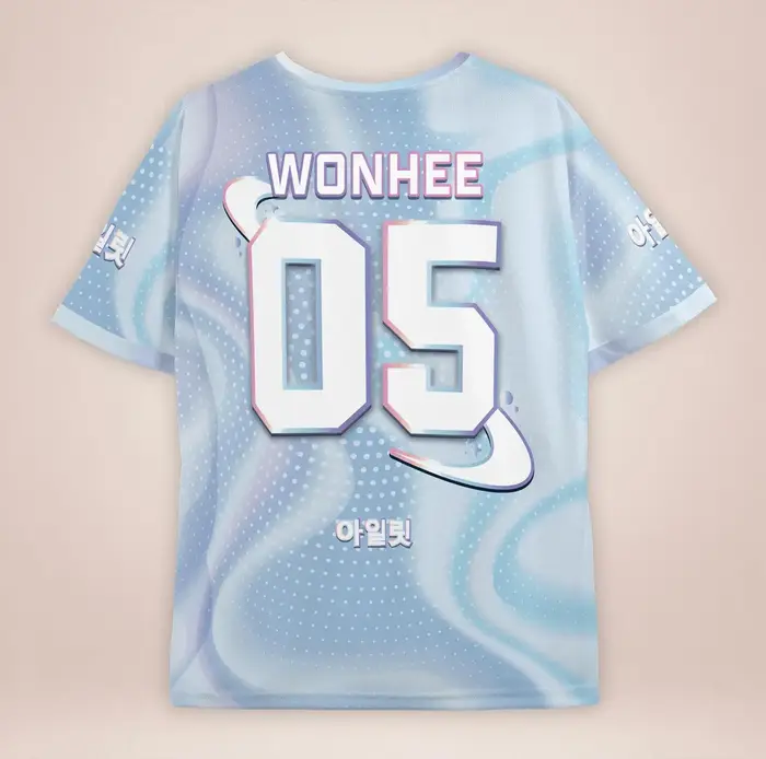 2026 "MOKA 05" T-shirt K-Pop holographique bleu clair, assorti pour la famille, style Y2K Star Chasi