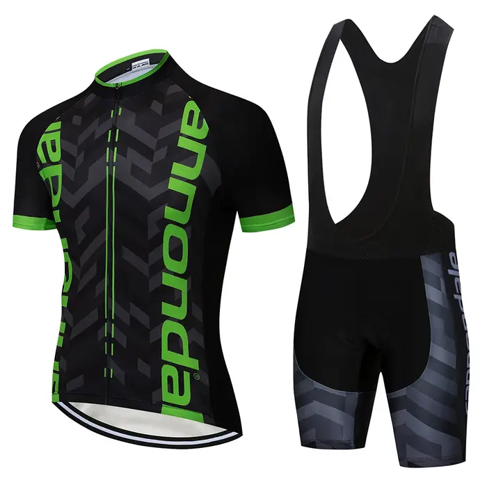 Vêtements de sport d'extérieur noirs