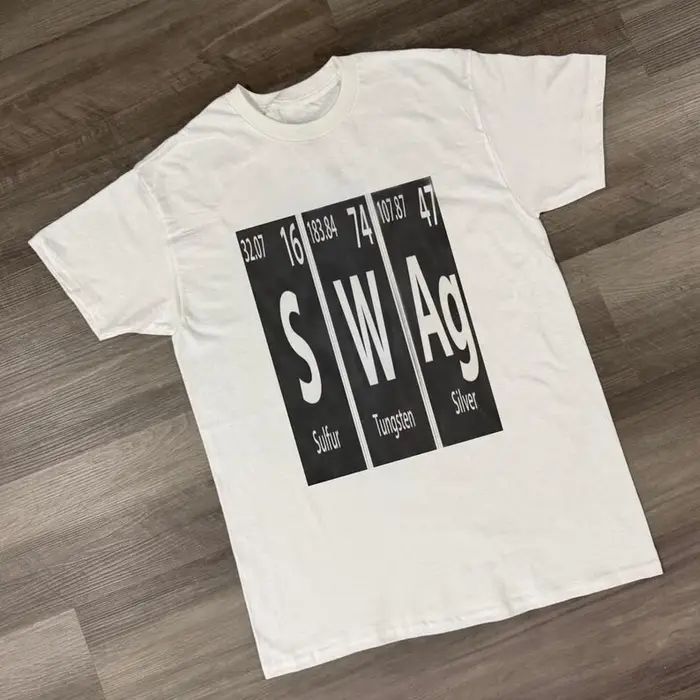 T-shirt graphique blanc SWAG