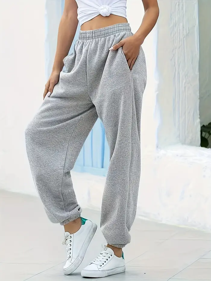 Pantalon de jogging décontracté, un article de mode indispensable. Nouveaux pantalons de jogging pour femmes, automne-hiver, avec une coupe simple et élégante. Coupe droite adaptée au bureau, aux rend