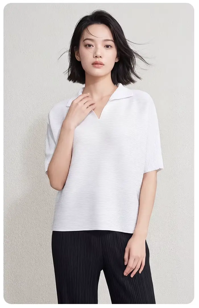 T-shirt plissé de style minimaliste, couleur unie pour femme, col à revers, coupe ample, amincissant