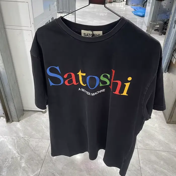 T-shirt noir Satoshi Nakamoto pour homme et femme