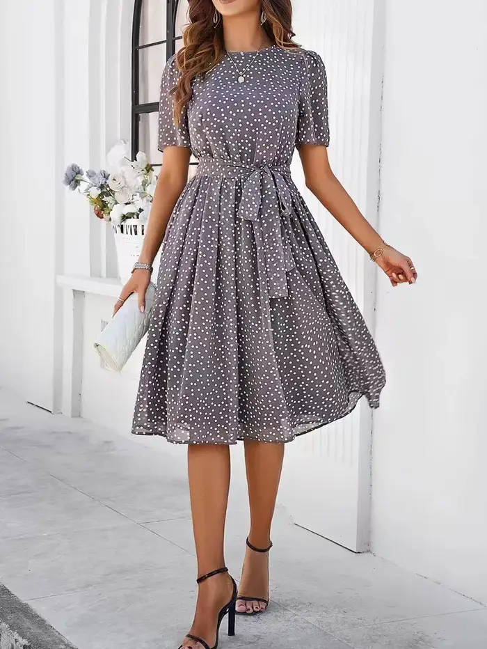 Vêtements pour femmes 2025 printemps et été tempérament décontracté à pois à lacets robe imprimée