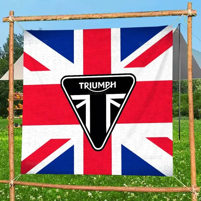 Drapeau DIY avec logo de moto T-Triumph