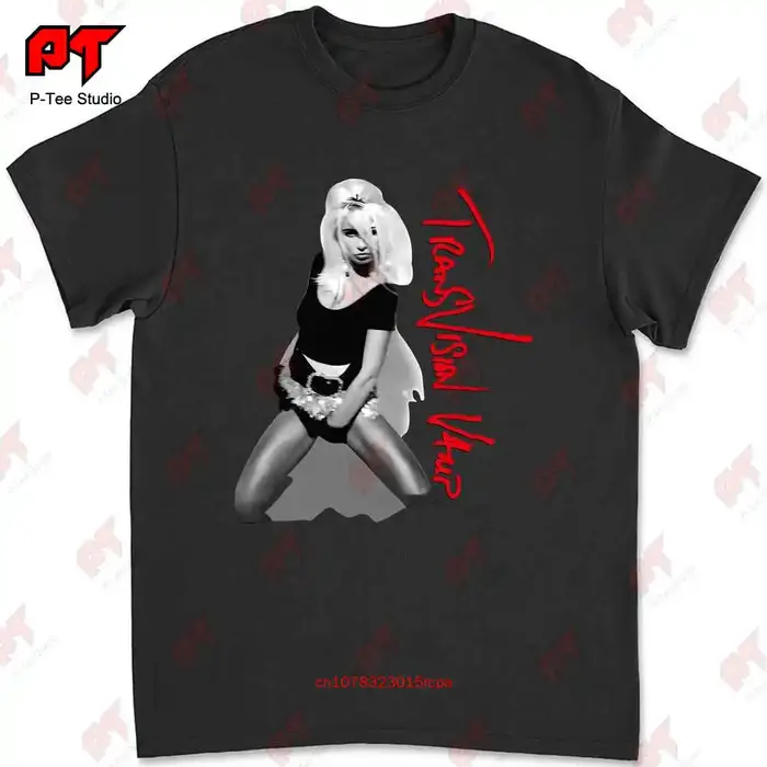 T-shirt Transvision Vamp porté par Kurt asil ain KMLJ