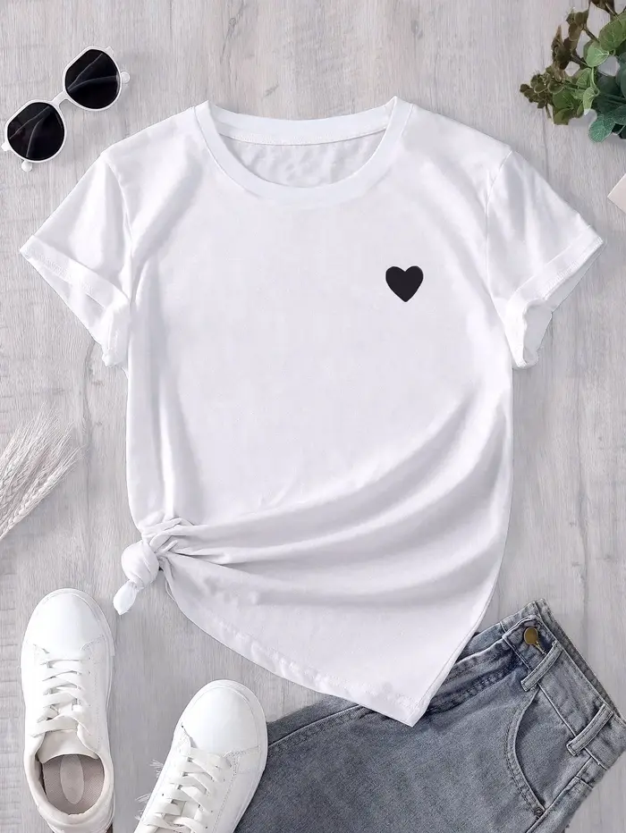 T-shirt blanc à manches courtes pour femmes, avec cœur noir, col rond, esthétique estivale, streetwe