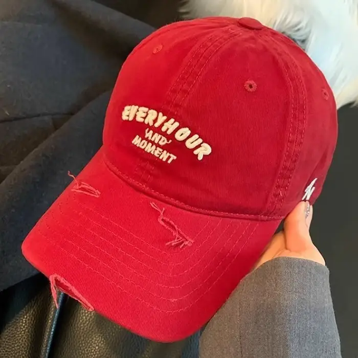 RICYGVM chapeau de Baseball rouge pour femmes lettre brodée casquette de langue de canard Sport de plein air