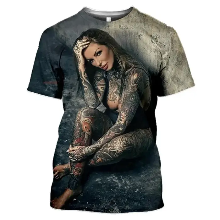 T-shirt modèle de tatouage imprimé en 3D pour hommes et femmes nues