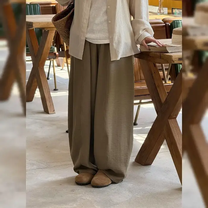 Pantalon large Off-White pour femme, coupe décontractée et tendance, nouvelle collection été 2026