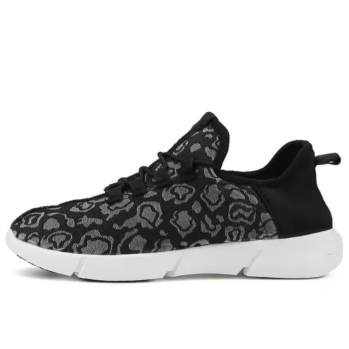 Baskets lumineuses scintillantes pour hommes et femmes, chaussures clignotantes à LED blanches avec 