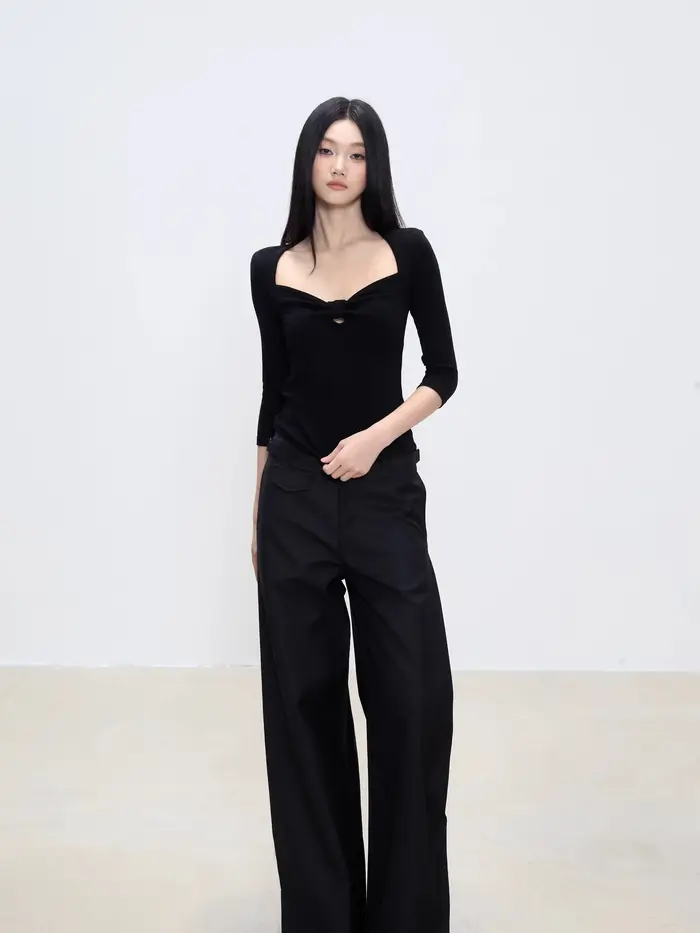 T-shirt noir pour femme