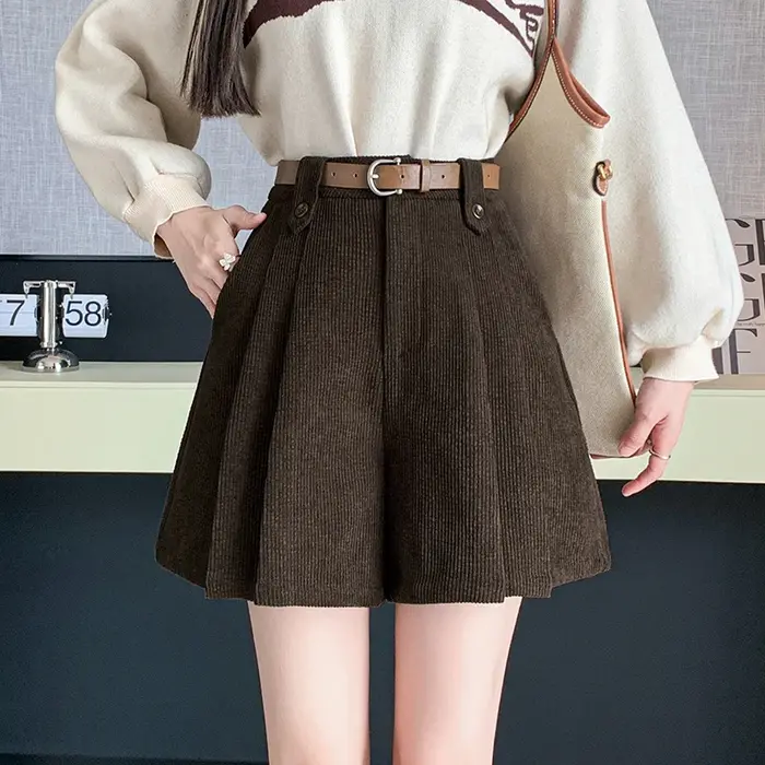 Séoulish Vintage femmes velours côtelé a-ligne Shorts 2025 automne hiver couleur unie taille haute p