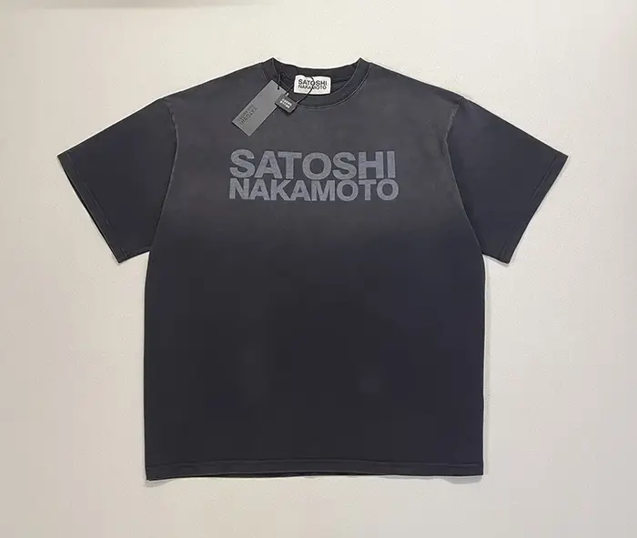 T-shirt Oversize Noir Délavé Vintage avec Logo Imprimé Lettres Classiques Satoshi Nakamoto – Collect