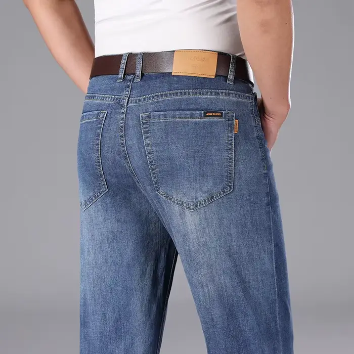 Jean droit ample et léger pour homme