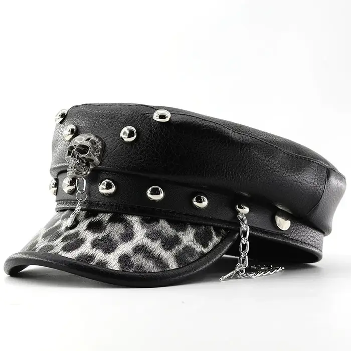 Casquette rétro britannique en PU à rivets, style crâne, avec large bord, dessus court en forme de d